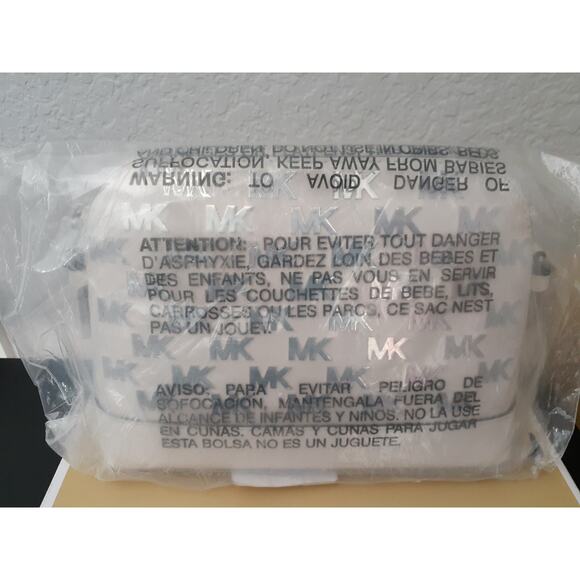 Michael Kors Jet Set Charm Large Dome Crossbody Optic White Handbag - Picture 2 of 3